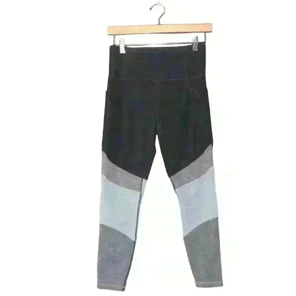 Athleta Pants - ATHLETA 7/8 Legging Soft Stretch Black Gray Colorblock Side Pockets Women Sz S